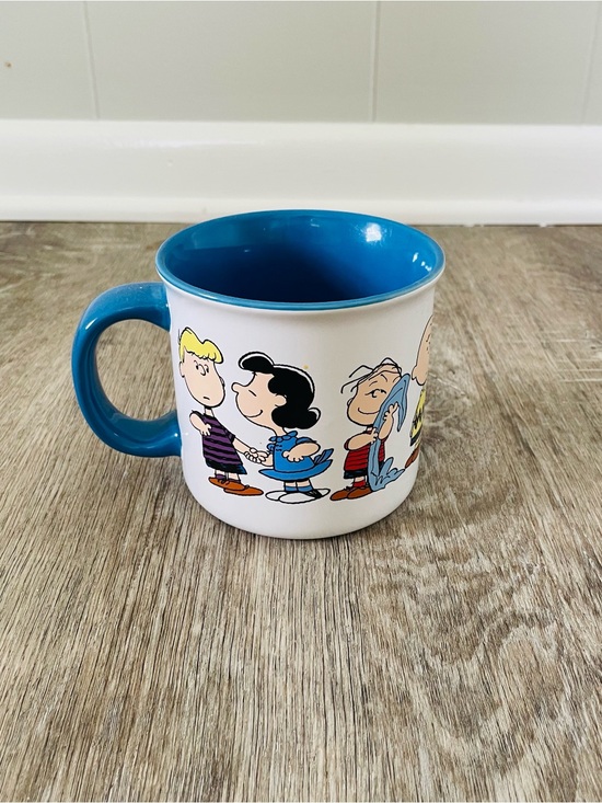 Other - Blue-Accent Peanuts Cartoon Ceramic Mug